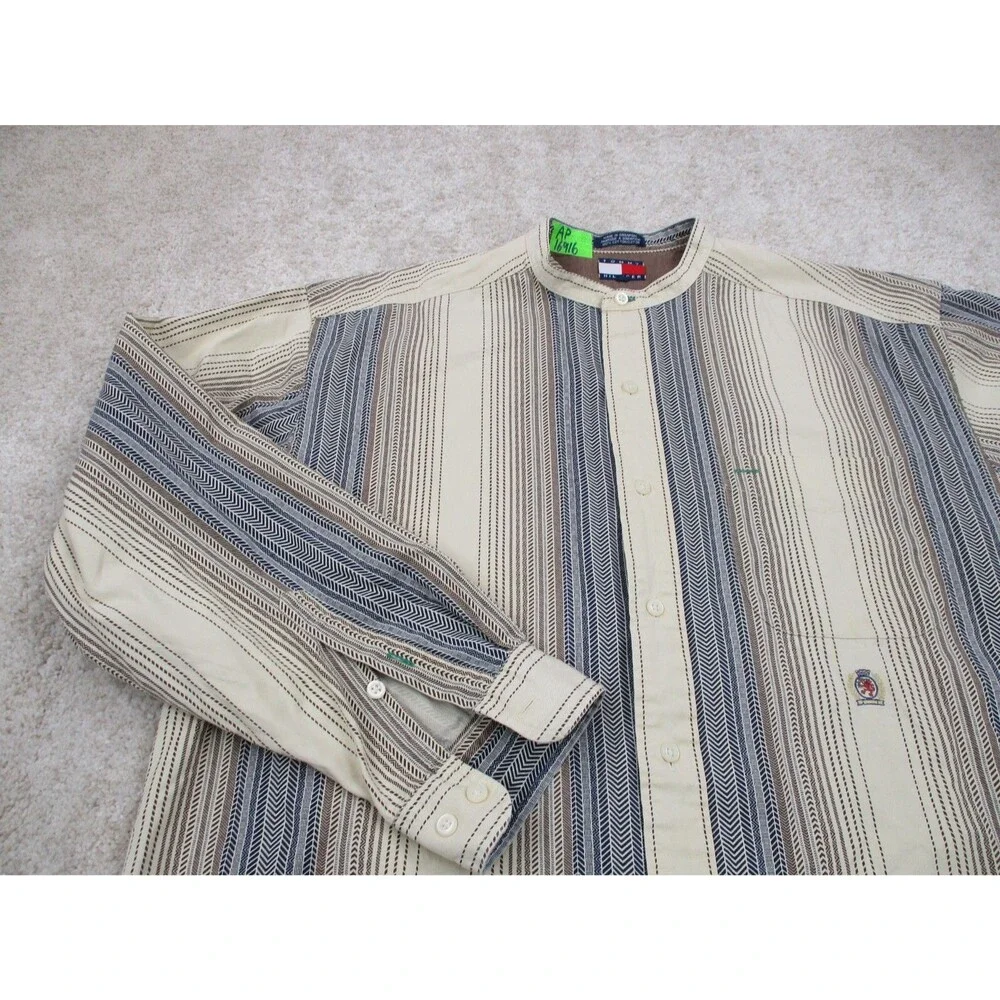 VINTAGE Tommy Hilfiger Shirt Men Medium Beige Herringbone Crest Button Up 90s - Picture 3 of 12